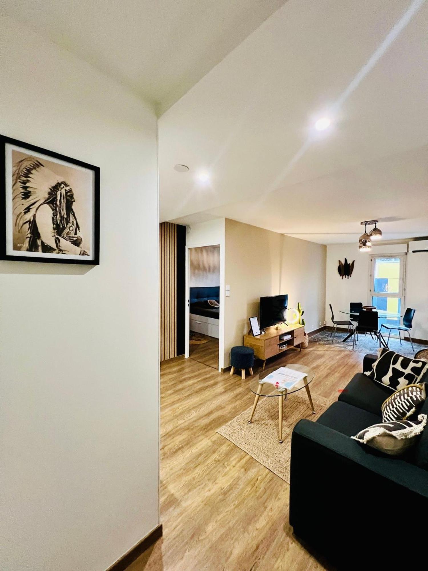 T2 Beaux Arts Parking Prive Gratuit Apartment Montpellier